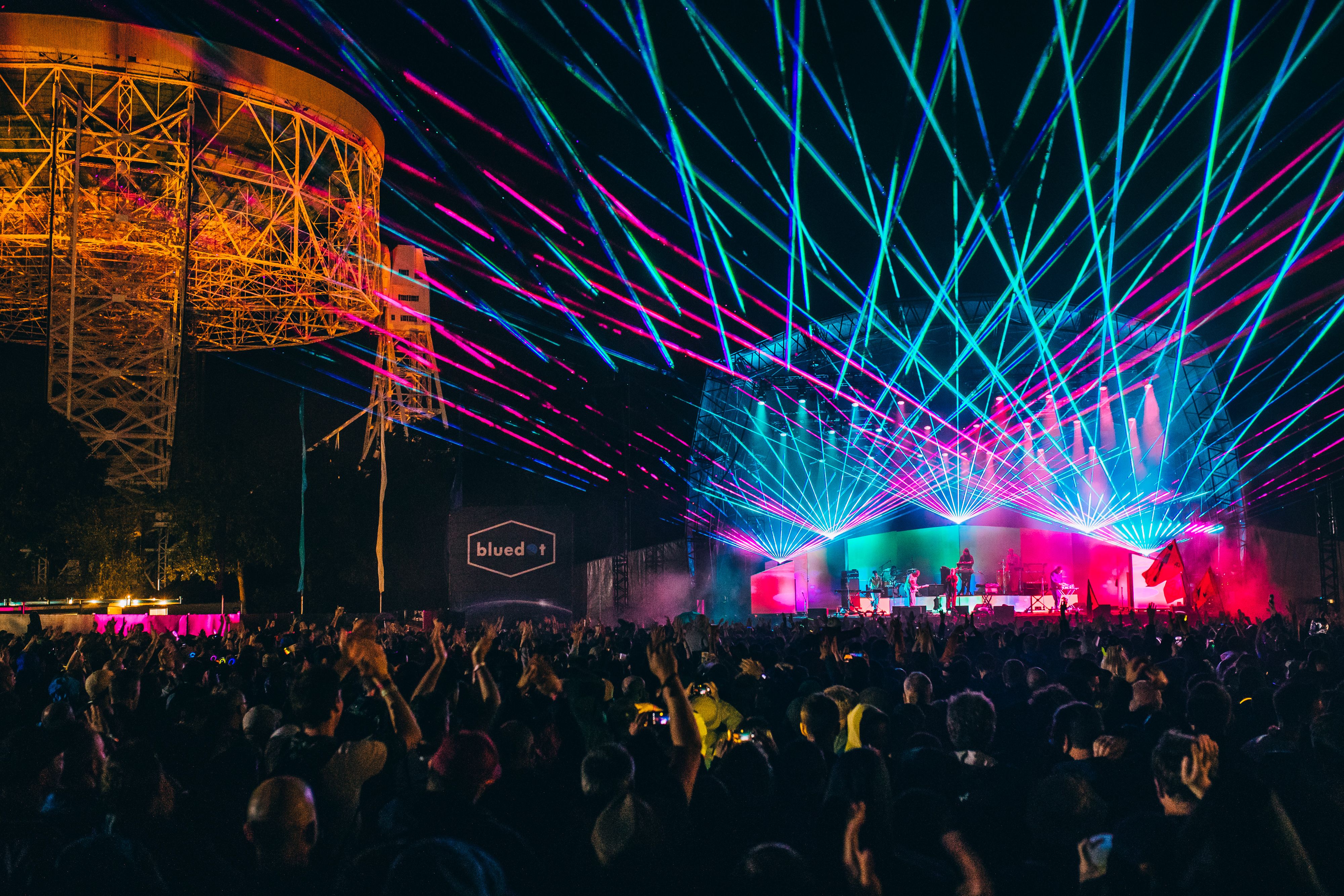 Jodrell Bank lit up at Blue Dot festival
