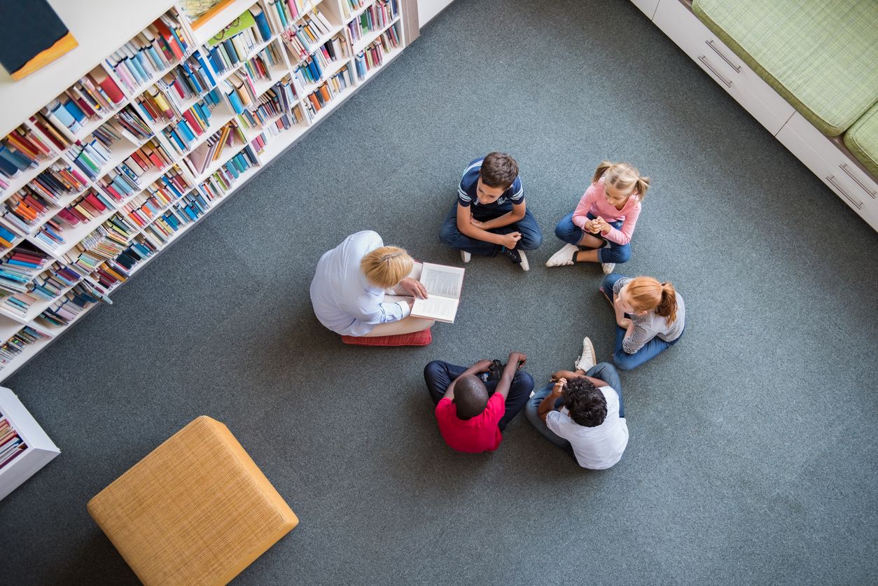 Image of children in a library